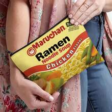 [Regalo perfecto] Sopa instantánea de fideos ramen Maruchan de sabor a pollo - Diseño portátil y amigable para viajar, organizador divertido de maquillaje y artículos de tocador para hombres y mujeres, regalo perfecto para vacaciones, cumpleaños, festivales, bolsa de fideos, artículo de regalo de festival, diseño alegre, cierre con cremallera, organizador de maquillaje, estuche de lápices, bolsas de maquillaje, estuche de belleza para mujeres, accesorio de viaje, K-Pop, accesorio de chica limpia - Multicolor - Ver 3