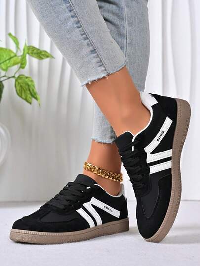 2025 Nuevos tenis deportivos casuales y cómodos para mujer con punta redonda y cordones, diseño versátil y sencillo, antideslizantes, ligeros, adecuados para atuendos deportivos, de corte bajo