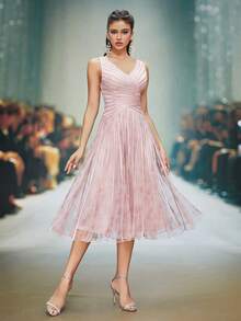 (Icke-lokaliserad blommönster) V-ringad tryckt nättyg med draperande effekt, exklusiv aftonklänning - Rosa - Visa 4