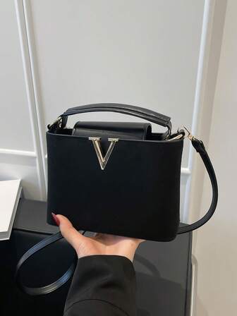 Fashion Mini Solid Colour Simple Hardware Lock Buckle Decoration PU Waterproof Fabric Multifunctional Handbag, Suitable For Shopping, Carrying Bags, Shopping, Young Women, College Students, Newcomers To The Workplace, White-Collar. Perfect For Office, College, Work, Business, Commuting, Outdoor Activities, Travelling And Excursions.