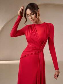 Women's Elegant & Gentle Round Neck Long Evening Dress - With Tie Waist Belt, Suitable For Party Dress, Formal Dinner And Romantic Valentine's Day New Year Wear - Red - View 3
