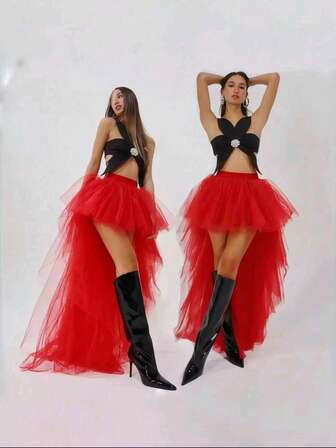1件女士不对称下摆红色哥特式薄纱裙，三层网纱+一层衬里，及地长裙，适合婚礼、派对、表演、角色扮演、舞台演出