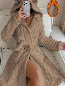 女士3D立体耳朵连帽浴袍，柔软舒适，采用奢华提花面料，触感如天鹅绒般柔软，带来蓬松舒适的穿着体验。适合浴室、卧室、客厅、泳池边、水疗中心或酒店穿着。是冬季的理想之选，也是一份绝佳的圣诞礼物。 - 彩色 - 查看 7