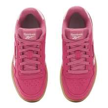 Tenis Reebok Court Advance para Mujer: Calzado de Gamuza Rosa con Suela de Goma Retro, Microburbujas DMX para Amortiguación Superior y Estilo de Tenis Clásico, Ideales para un Look Femenino y Confort Prolongado. - Rosa - Ver 5