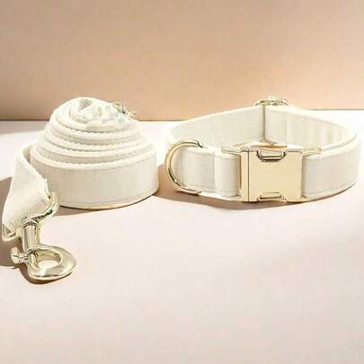 新款INS风天鹅绒宠物锌合金扣项圈牵引绳套装，尺寸可调节，适合小型、中型和大型犬，柔软天鹅绒面料，耐用锌合金扣，镀金，比塑料更结实，易于佩戴和解开（颜色可能因面料批次差异而略有不同），仅含项圈。