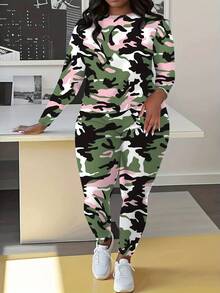 Plus Size Women's Camouflage Tracksuit Set - Full-Body Print Long Sleeve T-Shirt & Jogger Pants With GreenPink Camo Pattern, Relaxed Fit Athletic Outfit For Gym, Casual & Casual Attire, Breathable Comfortable Sportswear (No Visible ZippersSeams) - 風格 - 查看 1