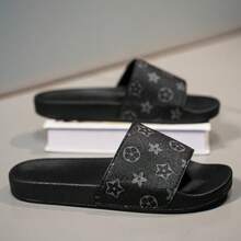 男士拖鞋，特殊印花设计，柔软EVA平底防滑室内拖鞋，男士沙滩拖鞋，超舒适防滑男士休闲拖鞋，适合日常、休闲和度假穿着 - 黑色 - 查看 5