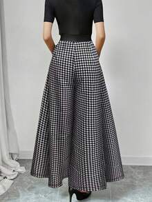 千鸟格印花口袋标志女裤，阔腿设计，适合日常、返校、聚会、机场、通勤等各种场合，四季皆宜 - 黑與白 - 查看 3