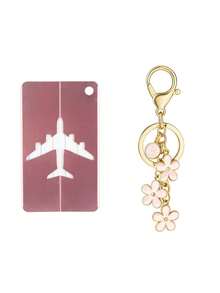 Conjunto de 2 etiquetas de bagagem com chaveiros de flores e 26 letras do alfabeto para facilitar a identificação da sua mala. Permitem adicionar um cartão de nome. Multifuncionais, essas etiquetas podem ser coladas em malas, mochilas, bolsas esportivas, bolsas de câmera, bolsas de mão, etc. Adicionam estilo e resolvem problemas de identificação durante a viagem. Práticos para encontrar rapidamente itens essenciais de viagem. Ideais para mochilas, bolsas, malas, etc.