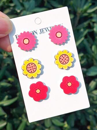 Set de 3 piezas de aretes de tachuela con diseño de girasol y margarita de dibujos animados para mujeres, aretes de diseño de acrílico creativo de girasol y margarita, joyería de moda adecuada para uso diario y atuendos casuales