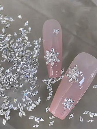 30 piezas de 3 mm Mini Rhinestones en forma de rombo de alta calidad, brillantes zirconia rhinestones para uñas, cristales de arte de uñas 3D, encantos de rhinestone para diseño de uñas, gemas de uñas, rhinestones de fondo plano para manualidades