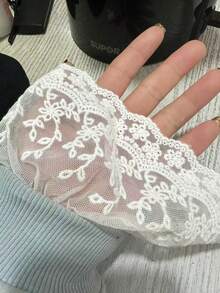 1对时尚优雅蕾丝镂空花卉袖口