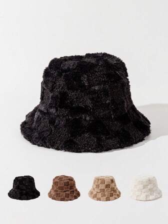 1顶男士棋盘格纹渔夫帽，适合秋冬季保暖日常佩戴。