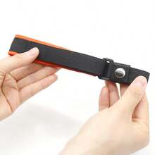 1 件宠物防脱腕带：狗自动伸缩牵引器，防滑可调节遛狗绳腕带 - 方便带宠物外出