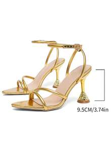 新款时尚女士金色尖头高跟凉鞋，优雅别致，配有可调节搭扣，露跟设计，是夏季时尚高跟鞋的理想之选，适合通勤、约会、派对、婚礼和日常穿着。 - 金色 - 查看 7