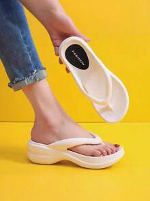 2025夏季新款时尚女式沙滩人字拖，夹趾厚底坡跟拖鞋，防滑软底凉鞋，家居拖鞋 - 白色 - 查看 7