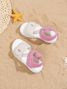 一双儿童2025新款夏季双钩环凉鞋 - 粉白配色，休闲时尚，舒适简约。是日常出行、校园生活、商场购物和暑假旅行的绝佳选择，可轻松搭配各种童装。 - 粉色 - 查看 3
