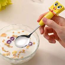 SpongeBob SquarePants مجموعة أدوات المائدة الكرتونية سبونج بوب مكونة من 1 قطعة/4 قطع، ملعقة من الفولاذ المقاوم للصدأ بجسم متين، مقبض من السيليكون جميل مانع للانزلاق، مناسبة لحفلات الأعياد والوجبات اليومية، تضيف متعة للتناول، ويمكن استخدامها كهدايا شخصية مناسبة للطلاب، عملية وجذابة - متعدد الألوان - مشاهدة 8