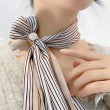 3 piezas Hebilla de combinación de bufanda de seda con perlas falsas doradas de moda para mujer, anillo de nudo en la esquina, hebilla fija multifuncional para bufanda - botón de bufanda - Ver 2