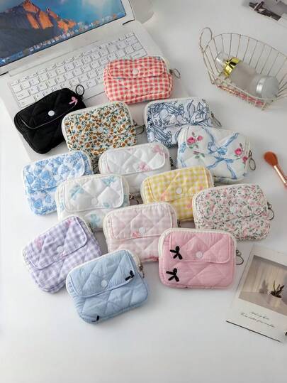 1件装绗缝相机包 CCD收纳袋 相机包 迷你可爱方形化妆包 相机防尘收纳袋 相机袋 女士口红卫生巾收纳袋 小型化妆拉链袋 零钱包 适用于黑卡相机收纳，简约便携，防摔防刮，多用途户外充电器收纳包 男女通用充电器包