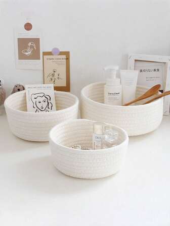 1 pieza/3 piezas Cesta de almacenamiento de escritorio, caja de almacenamiento redonda tejida a mano, adecuada para colocar en el escritorio de la sala de estar, utilizada para almacenar bocadillos, frutas, juguetes, también se puede usar en la entrada, el baño, la decoración del hogar, puede almacenar cosméticos, perfumes, gafas, gafas de sol, marcos de fotos, cestas de regalo para fiestas.