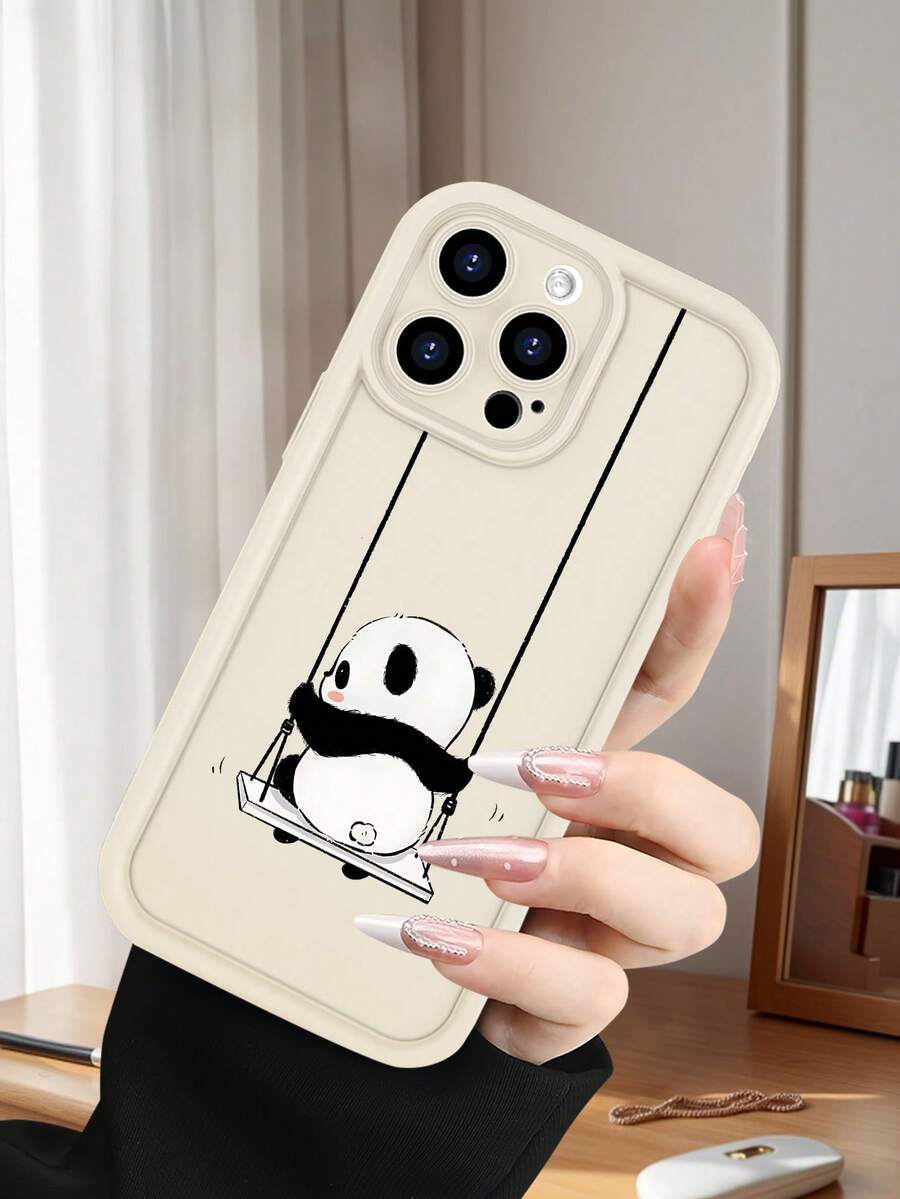 1 pieza Funda de teléfono con diseño de panda lindo en columpio en estilo divertido y tierno TPU soft case, protección completa antideslizante y anti-caída, compatible con iPhone17 ProMax/16/15/14/13/12/11/Plus/Pro/ProMax, compatible con Galaxy A34/A35/A54/A55, Galaxy S20/S21/S22/S23/S24/S25 Ultra/Plus, compatible con Galaxy/Redmi/Honor/OPPO/ViVo - Blanco - Ver 1