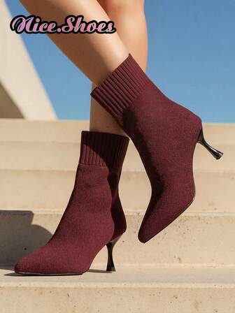 2025 Nuevas botas de tobillo de punta fina para mujer, botas cortas elegantes, botas de tacón alto cómodas y minimalistas de moda que estilizan, versátiles para usar con varios atuendos, disponibles en negro, beige, burdeos, rojo. Tacones altos rojos de noche, botas a cuadros