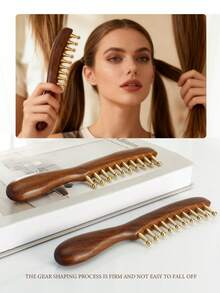 1把宽齿梳，黄铜材质，长柄大圆齿头皮按摩刷，适用于卷发和直发造型，也可作为身体按摩工具