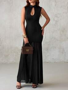 Vestido de verano ajustado con cuello en V profundo, hombros caídos y abertura alta - Negro - Ver 4