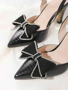 一对优雅水钻蝴蝶结鞋夹，适合高跟鞋，时尚鞋履配饰