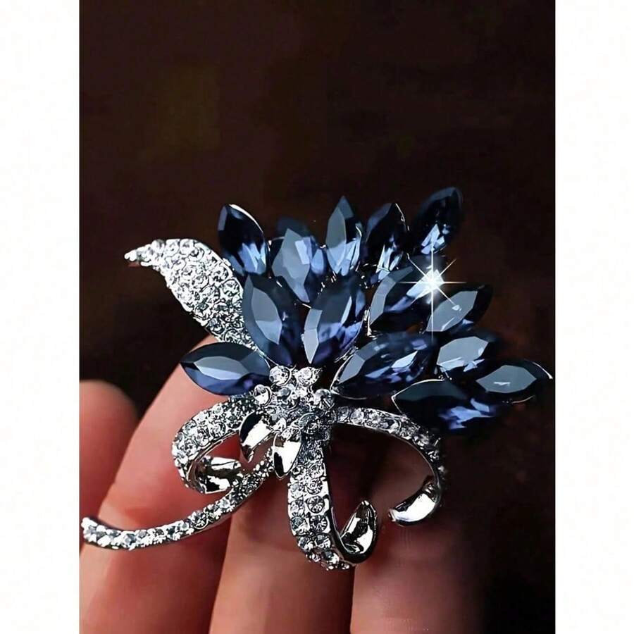 Elegant Vintage-Inspired Multi-Layer Rhinestone Brooch With Blue Gemstones & Sparkling Crystals – Chic Floral Design For Women, Perfect For Parties And Special Occasions - 胸針 - 查看 1
