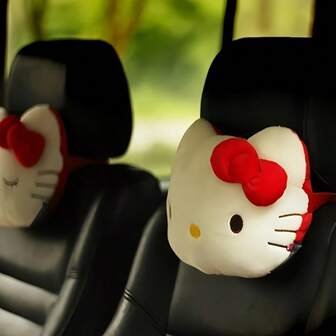 Sanrio 三丽鸥 Hello Kitty 汽车头枕（半个装），白色猫咪动漫软头枕，涤纶面料，可爱汽车座椅套配件，理想的生日、圣诞节和情人节礼物