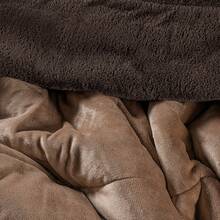 DECO HOGAR Cobertor Aborregado Invernal Super Suave Cafe Latte Disponible en Tamaño Matrimonial y King Size Calidad Premium. - Café integral - Ver 3