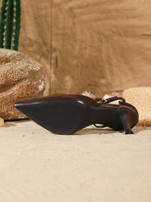 On feet& in love 女士时尚优雅缎面单扣镂空尖头高跟鞋，适合搭配连衣裙 - 棕色 - 查看 8