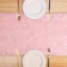 1pc Spring Summer Fall Winter Soft Plush Faux Fur Table Runner, White, Pink- 13x36 Inch, 13x72 Inch Winter Christmas Home Decor,Holiday Party Dining Table Cover For Coffee Table & Dresser, White Fuzzy Festive Birthday Decoration,Christmas Theme Tablecloth,Holiday Kitchen Dining Table Decoration For Home Party Decor,Room Decoration, Holiday Party Decoration,Holiday Dining Indoor/Outdoor Use - 粉紅色桌旗 - 查看 7