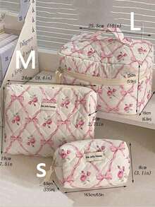 1 pièce Sac de maquillage imprimé rose et fraise - Sac de rangement portable et élégant multifonctionnel - Fabriqué en polyester résistant à l'usure et hydrofuge avec coutures renforcées et fermetures à glissière lisses et robustes pour une utilisation durable - Impression rose et fraise indélébile conservant sa couleur vive même après de multiples lavages et utilisations - Offre une grande capacité pour accueillir les rouges à lèvres, les pinceaux de maquillage