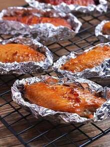 1卷加厚铝箔，12英寸宽，包装纸，煎炸纸，用途广泛，可重复使用，耐高温锡箔纸卷，烤箱纸，厚铝箔纸，烤鱼锡箔纸，万圣节礼物，烧烤季必备，保鲜膜，旅行必备 - 彩色 - 查看 4