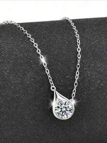 A Classic And Stylish 925 Sterling Silver 1-Carat Moissanite Round Pendant Necklace For Men And Women, Perfect For Summer Beach Vacations, Weddings, Proposals, Parties, Mother's Day, Father's Day, Thanksgiving, Christmas, Halloween, Valentine's Day, Back-To-School Season, Wedding Season, Birthdays, Anniversaries, New Year's Gifts, Or As A Gift For Mom, Dad, Or Friends. - Multicolor - View 8