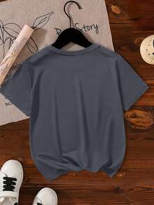 This Spider-Themed Printed Short Sleeve T-Shirt Is A Perfect Casual And Fashionable Choice For Teenage Boys. - Dark Grey - View 6