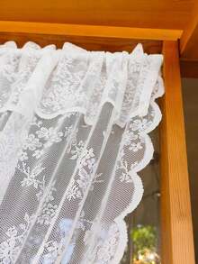 Cortina curta de renda com rosas brancas (1 peça), ideal para janelas, cafés e outros ambientes. Estilo vintage romântico, translúcida, feita de fibra de poliéster. Perfeita para quarto, sala de estar, cozinha, escritório, cafés e decoração em geral.