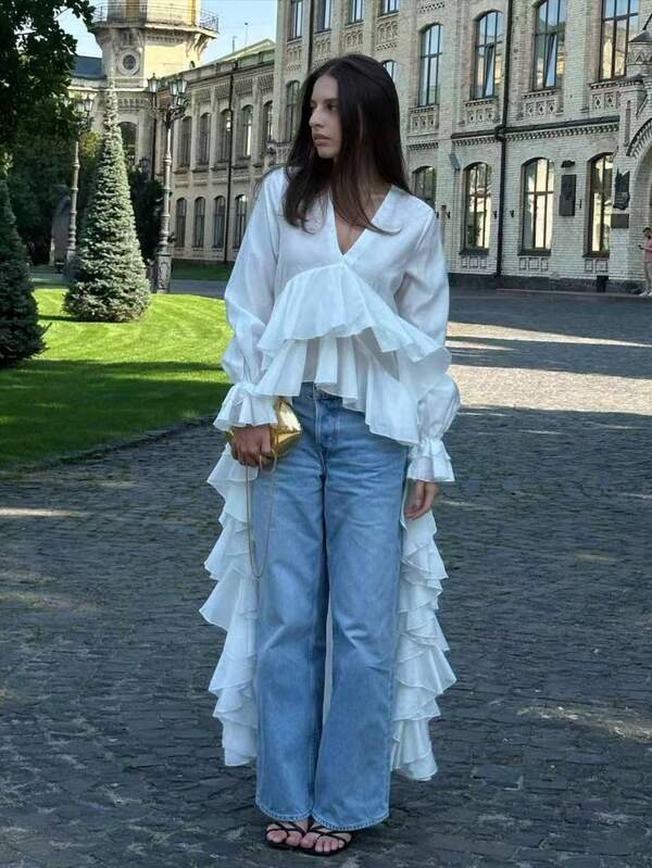 Blusa de manga larga con cuello en V, volantes y pliegues asimétricos de unicolor blanco para primavera