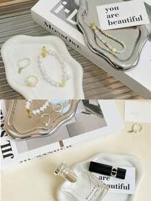 优雅云朵造型装饰托盘，简约珠宝收纳托盘，边缘光滑，装饰精致，浪漫设计，表面光泽亮丽。适用于家居装饰、情人节、婚礼、订婚、新年、生日、乔迁、毕业、返校礼物、项链展示、装饰和派对礼品。 - 彩色 - 查看 7