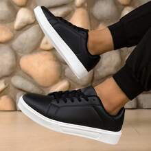 New Fashion Men Casual Flat Sneakers Versatile Comfortable Skateboard Shoes Soft Sole Student Leisure Shoes - Black and White - View 12