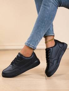 scarpi sportivi casual da donna, scarpe piatte alla moda, scarpe sportive stringate antiscivolo, ideali per uso casual, passeggiata, corsa, jogging, scarpi sportivi basse monocromatiche, punta tonda, leggere e traspiranti, adatte per tutte le stagioni, con fodera in tessuto flessibile e suola in EVA - nero - Visualizzare 4