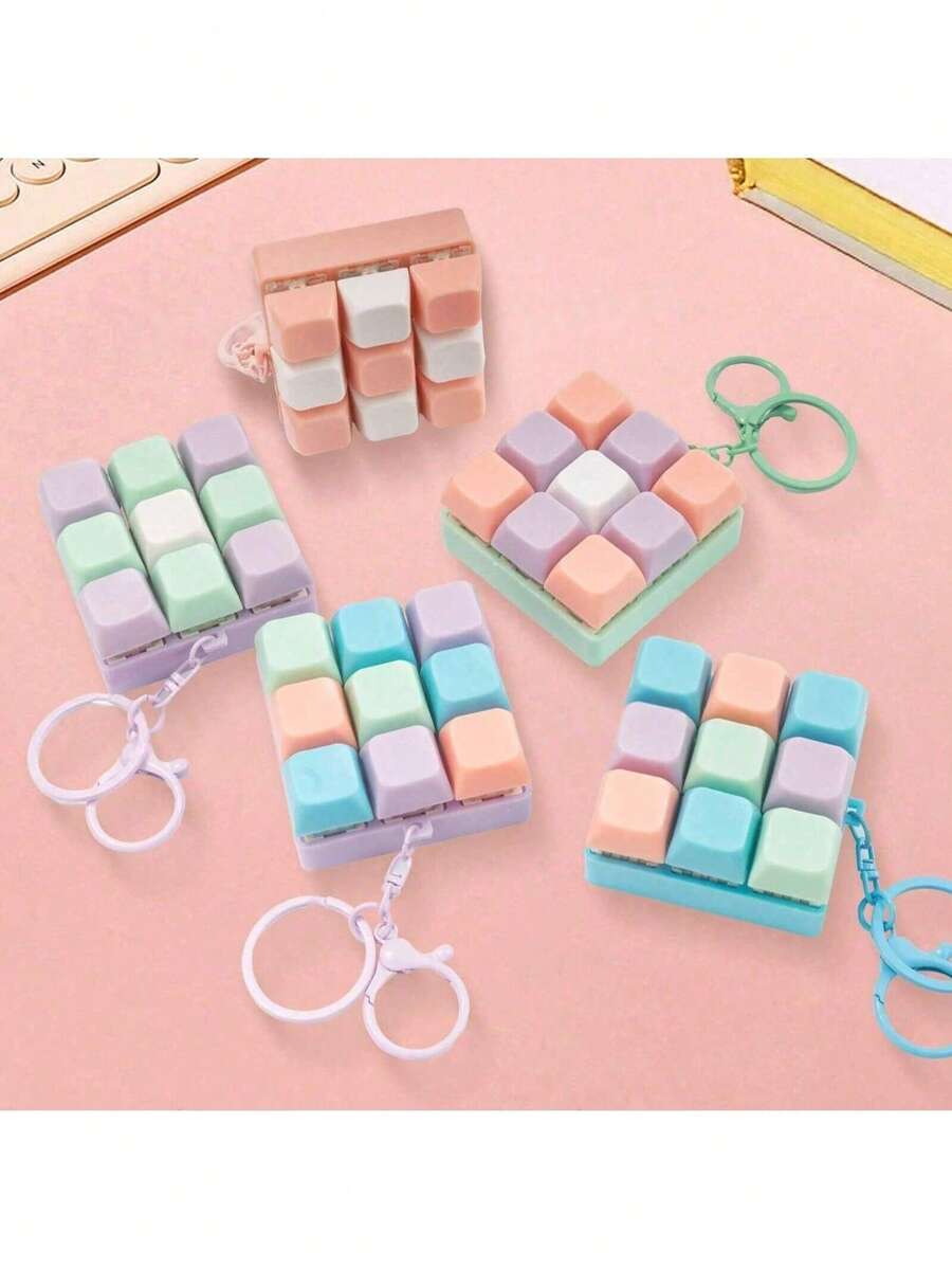 1pc Stress Relief Keyboard Keychain - A Fingertip Toy With Sound Effects That Can Effectively Relieve Stress And Has A Bright Macaron Color. The Appearance, Color And Design Are Very Attractive, Making It A Perfect Choice For Party Gifts, Presents And Gifts For Friends. - Multicolor - View 1