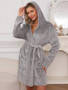 1pc Women's Solid Color Hooded Belted Plush Bathrobe, Comfortable & Warm Sleepwear For Autumn/Winter - Grey - View 4