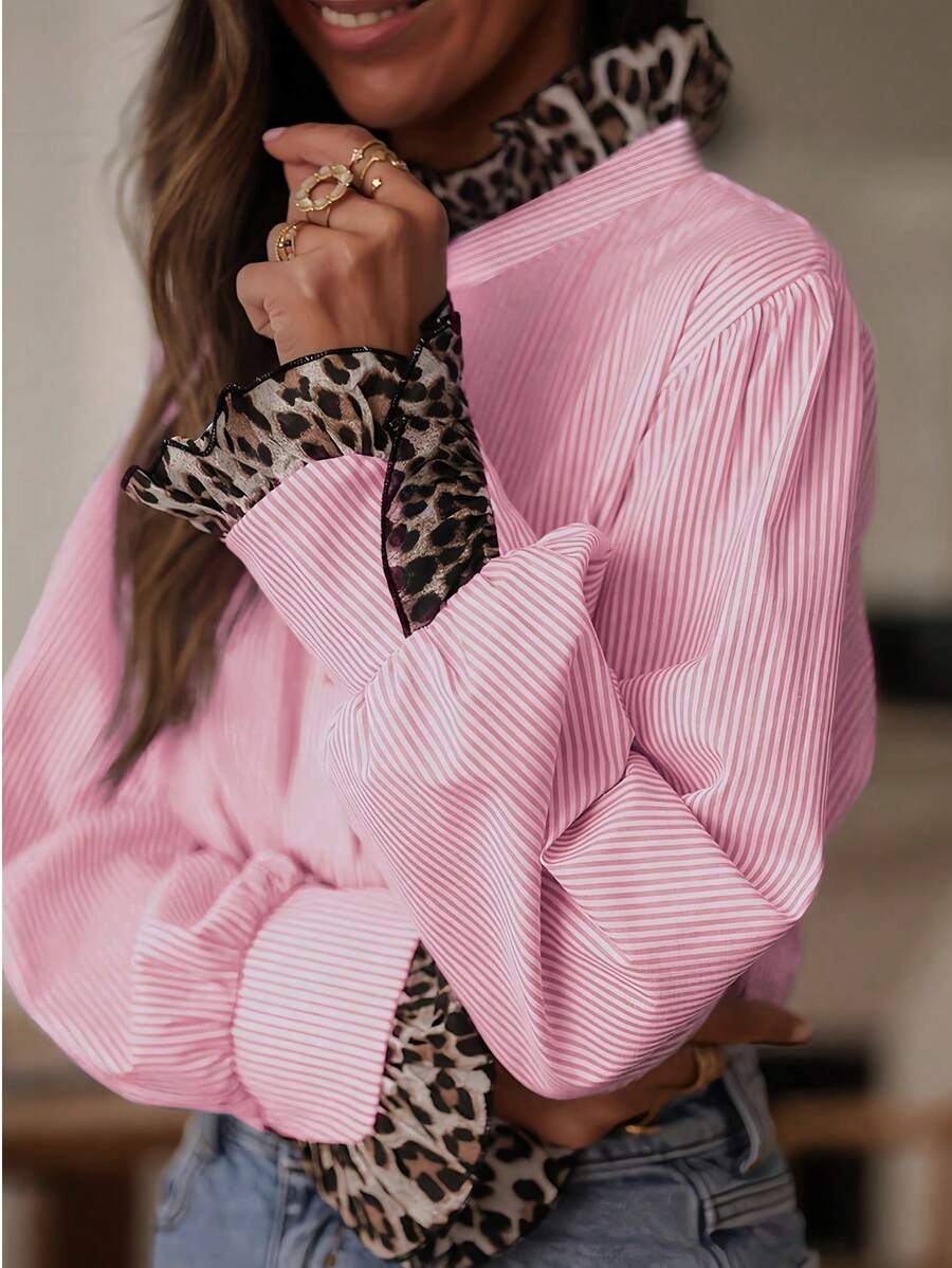 一件涤纶条纹豹纹拼接纽扣领衬衫，适合度假穿着，春秋季粉色 - 粉色 - 查看 1