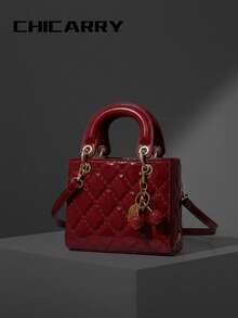 Bolso bandolera de mujer de color rojo burdeos con estilo, bolso de mano acolchado de cuadros, colgante de cereza, decoración de remaches, cierre de cremallera, forro de poliéster, estilo de diseñador conservado, bolso bandolera de moda casual para la calle, adecuado para compras, vacaciones, viajes, fotografía, fiestas y eventos formales - Burdeos - Ver 5