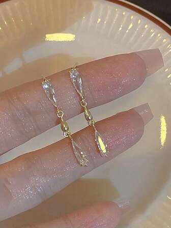 1件14K镀金925纯银奢华水滴形钻石耳环，优雅女士银饰，送给女朋友的礼物