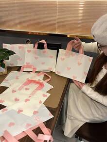 20 piezas - Bolsas de regalo con forma de corazón para bodas, bolsas de regalo de plástico con forma de corazón, utilizadas para decoraciones de entrega de regalos, bolsas para el Día de San Valentín que se pueden reutilizar. Bolsas de regalo de plástico grueso con diseño de corazón - perfectas para el Día de San Valentín, cumpleaños y embalaje minorista, adecuadas para regalos y embalaje de obsequios, ideales para el Día de San Valentín, bodas y otras celebraciones - Multicolor - Ver 2